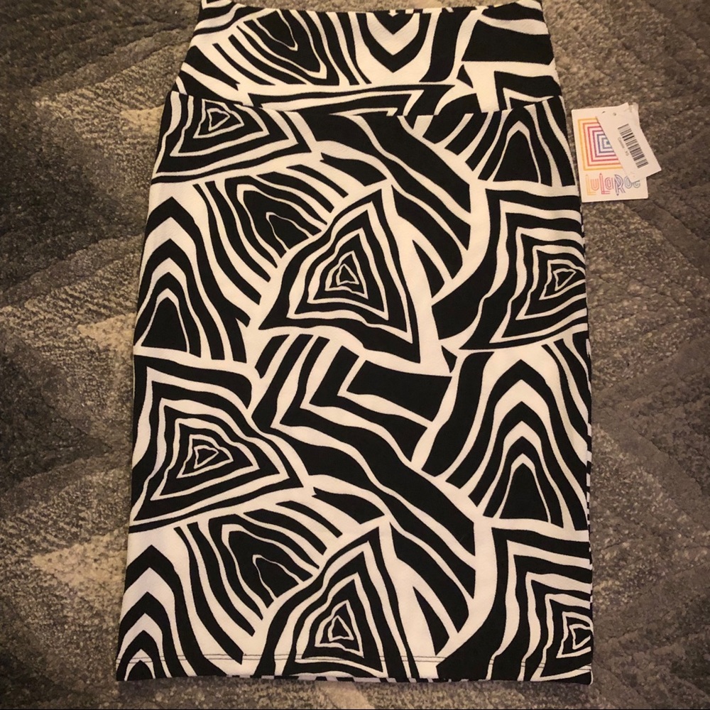 - XS Zebra Lularoe Cassie